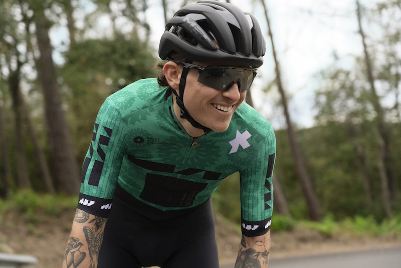 【新品】アソス　半袖ジャージ 自転車半袖ウエアに最先端機能を乗せると価格はこのくらいになる